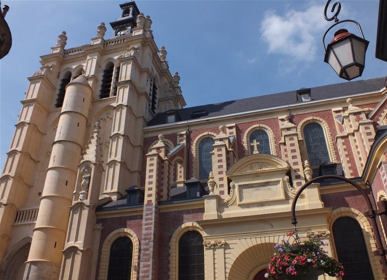 Façade collégiale Saint Pierre DOUAI